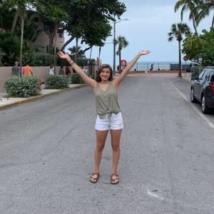 Meet your Posher, Abbie